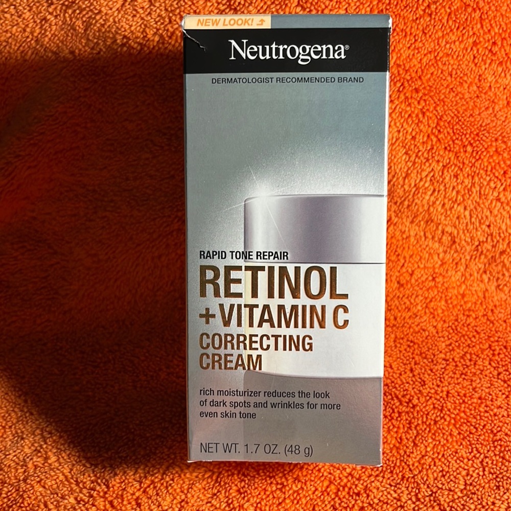 Neutrogena Retinol + vitamin C correcting cream